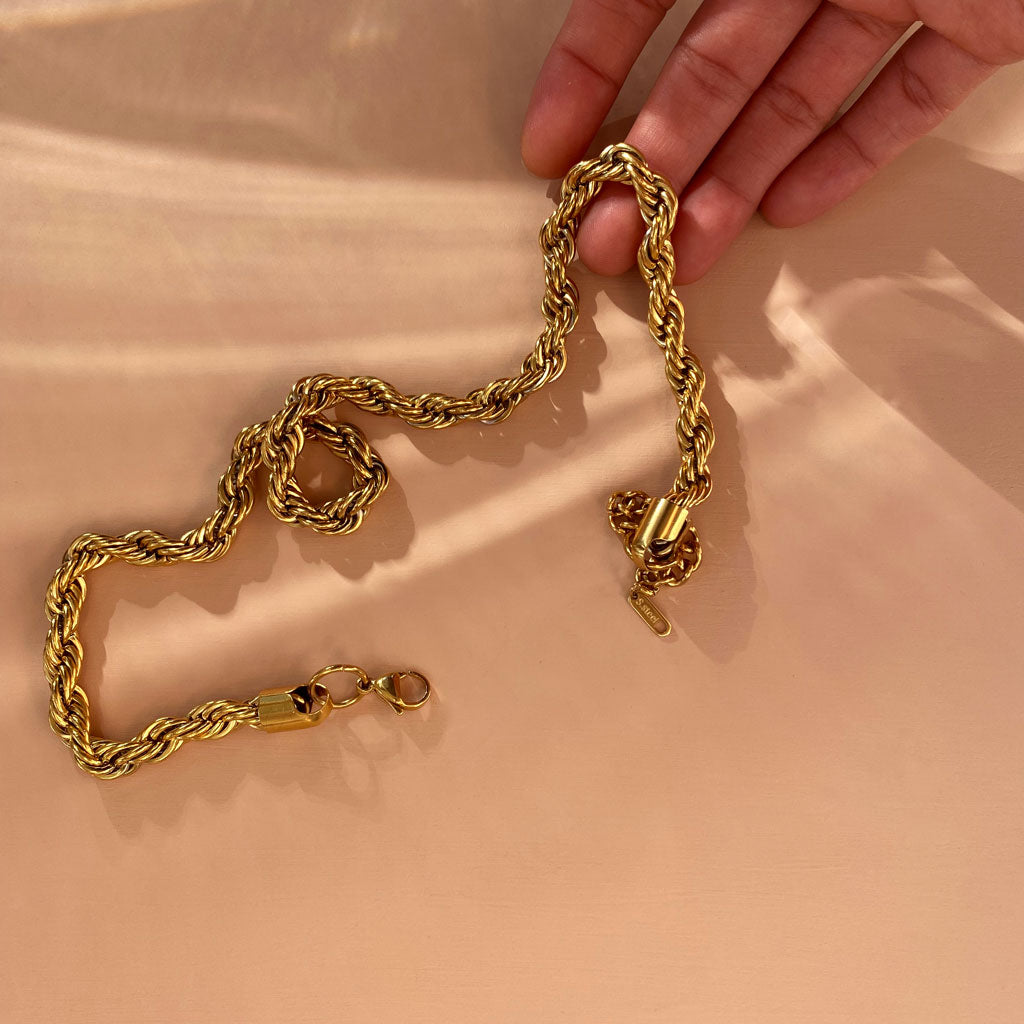 bold rope twisted gols chain colombian designers