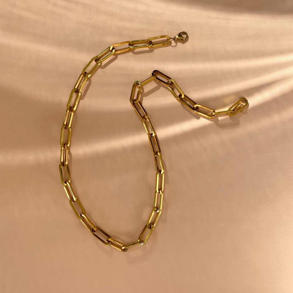 long and bold link oval chain gold colombian jewelry