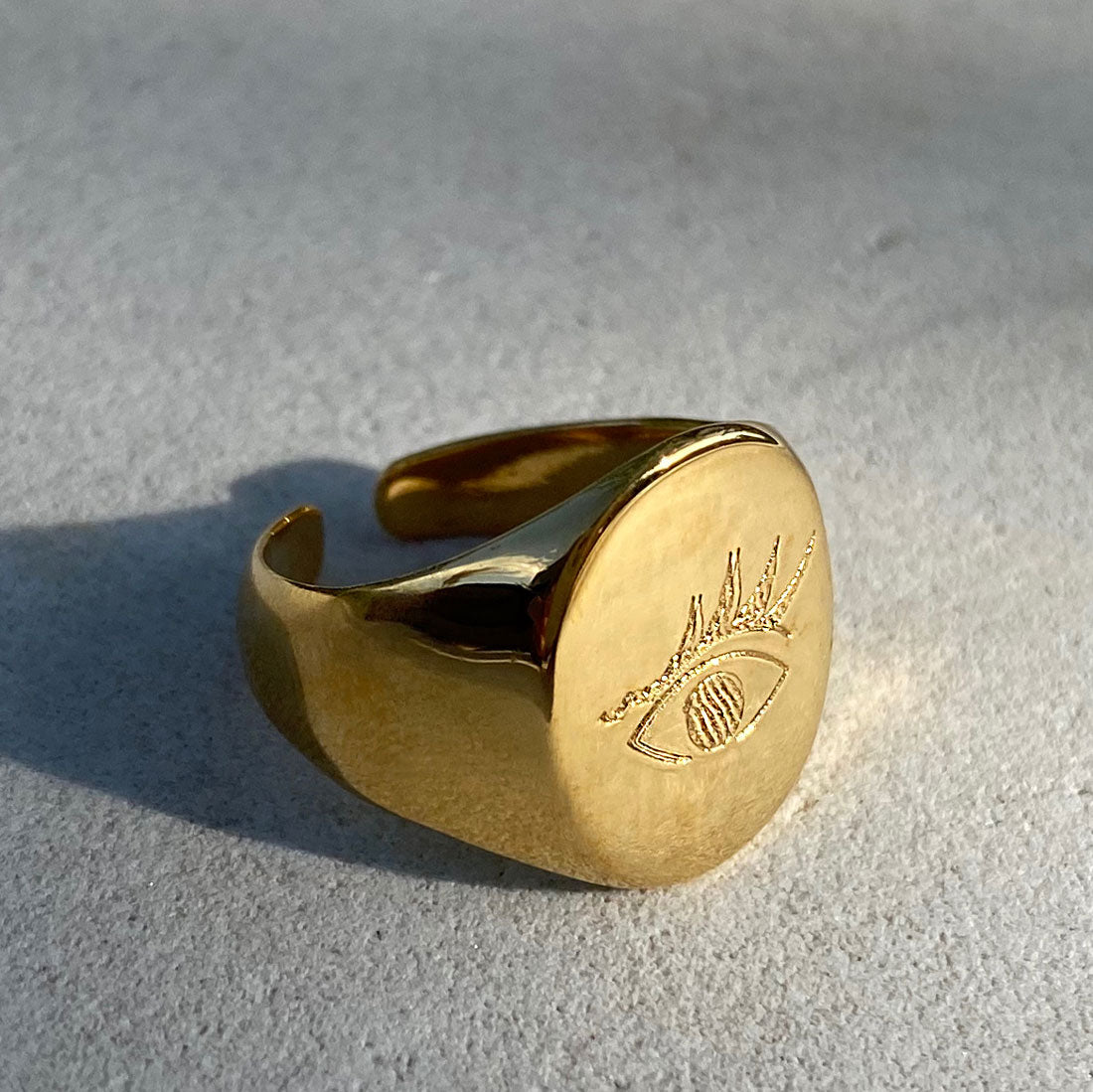 gold signet ring eye engraved ana buendia colombian jewelry