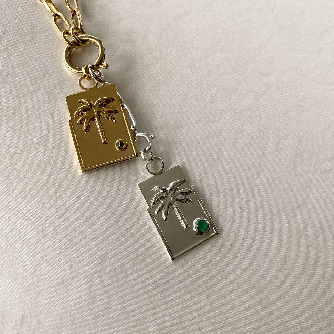 sierra-palm-tree-meallion-charm-silver-emerald-good-energy-colombian-jewelry-designers